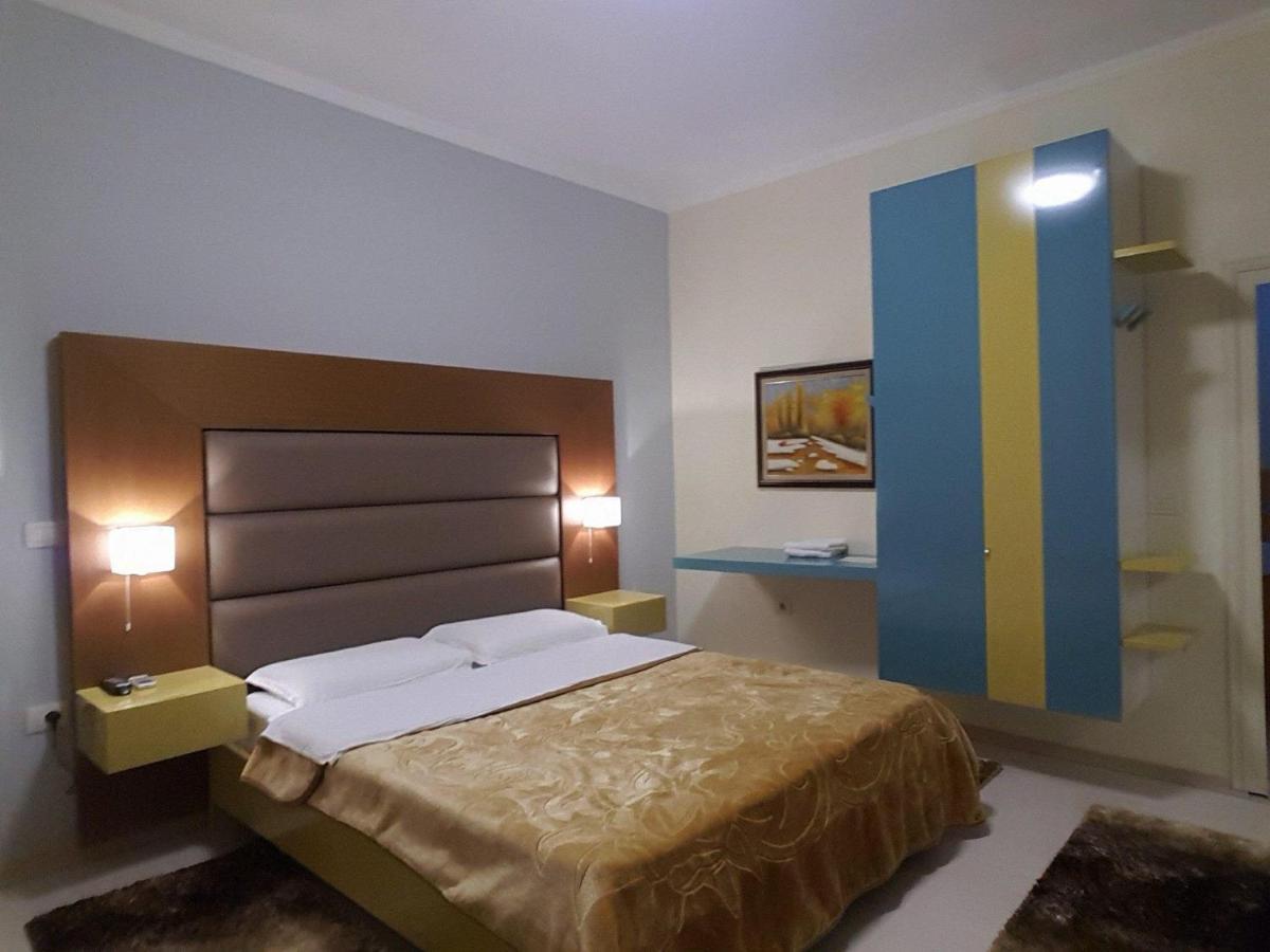 Primavera Hotell Tiranë